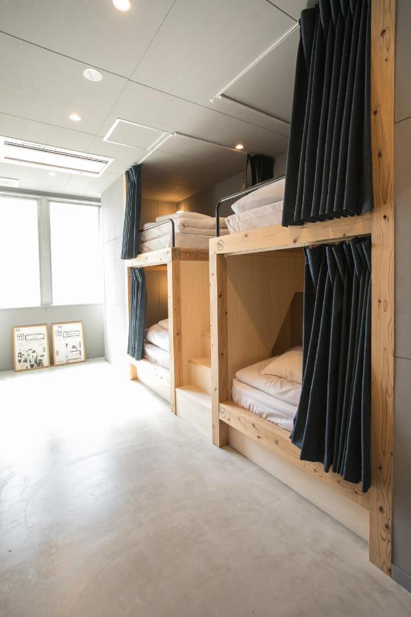 Hostel STAND BY ME Fukuoka  Buitenkant foto