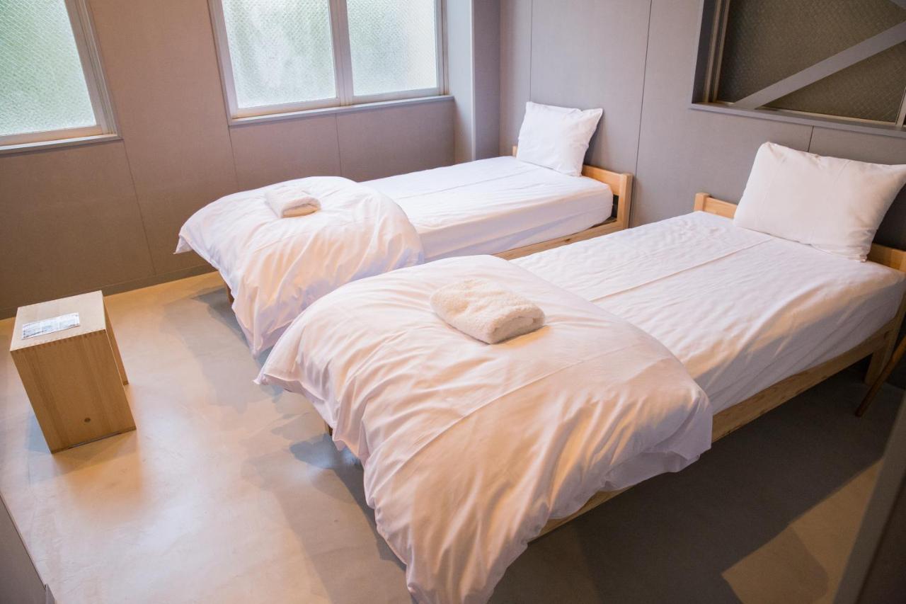 Hostel STAND BY ME Fukuoka  Buitenkant foto